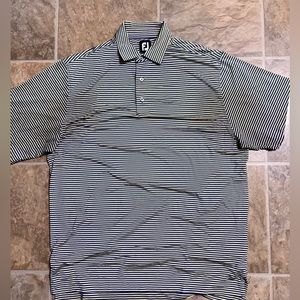 *Not stained* Photo is taking funky FL size large